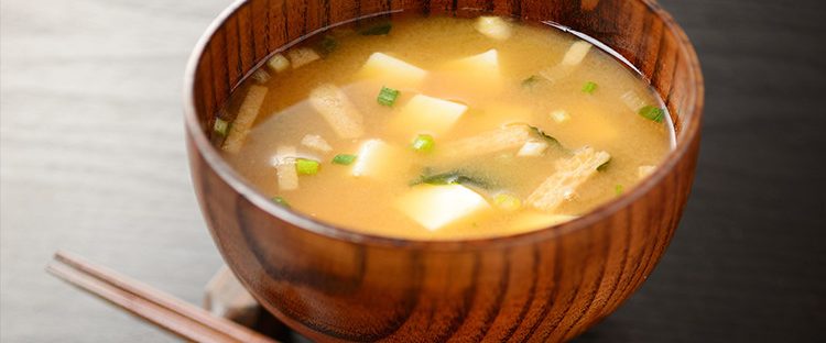 日本食の定番「お味噌汁」とは